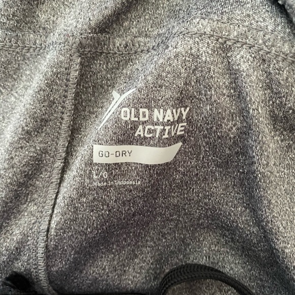 Old Navy Active Shorts - Picture 7 of 8